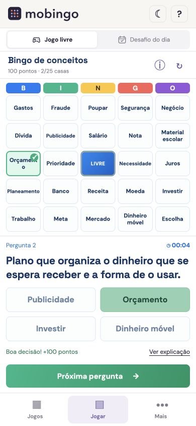 Mobingo no telemóvel, com cartão de conceitos financeiros.